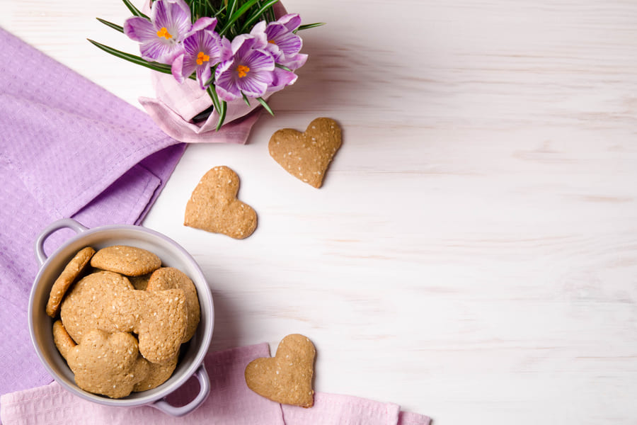lilac-crocuses-sesame-dry-cookies (1).jpeg