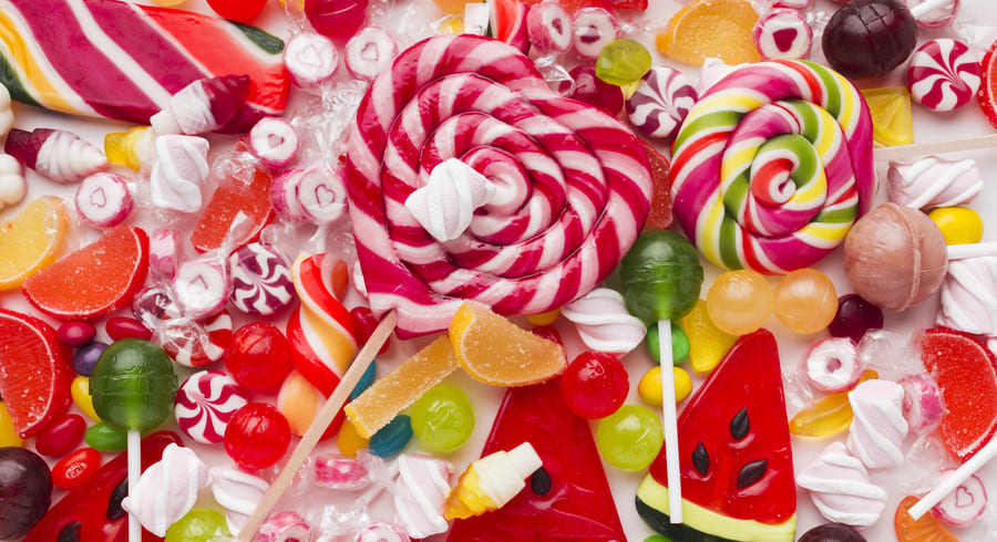 Почему во время диеты хочется сладкого