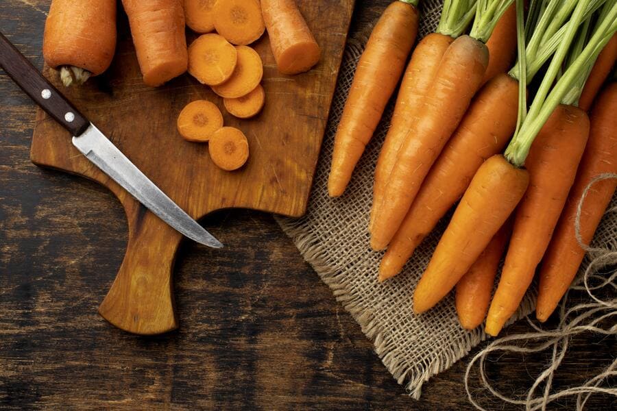bunch-fresh-carrots-arrangement (1).jpeg